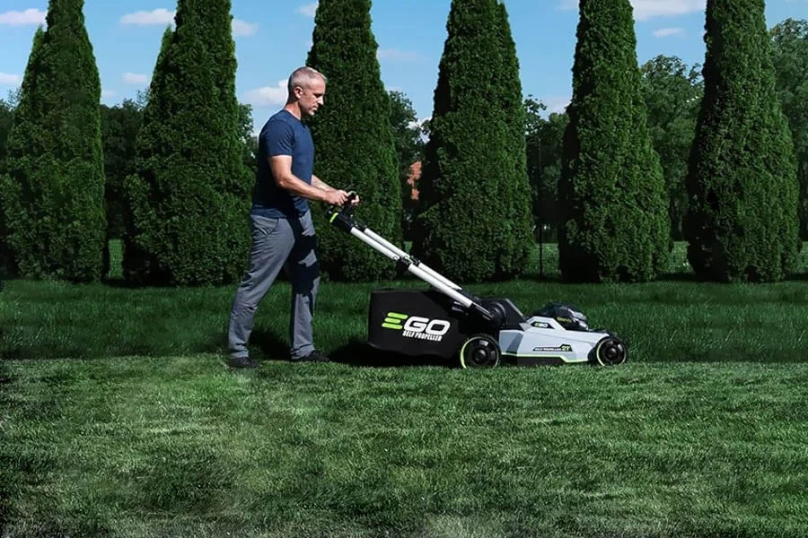 battery power lawn mowers